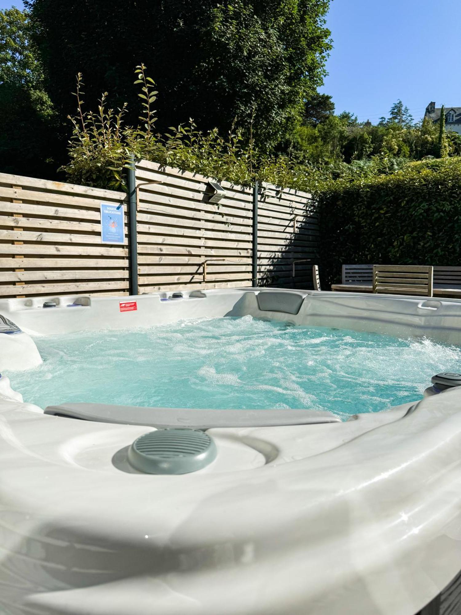 Jacuzzi Professionel Les Pieds Dans L'Eau Plage A 50 M Trévou-Tréguignec Екстериор снимка